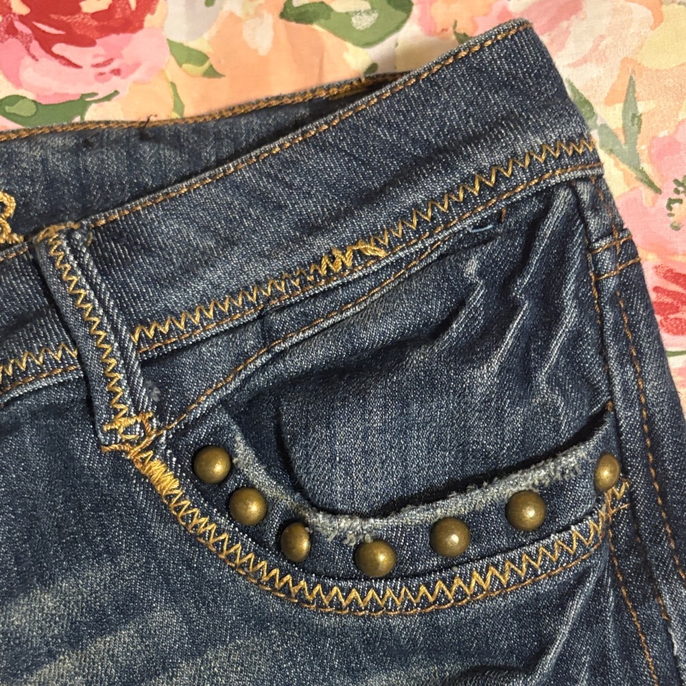 Women’s Ripped Blue Jeans - Size 7 - Picture 4 of 10